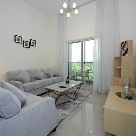 דובאי Spacious 2 Bedroom In Al Telal 11, Al Barsha 1 מראה חיצוני תמונה