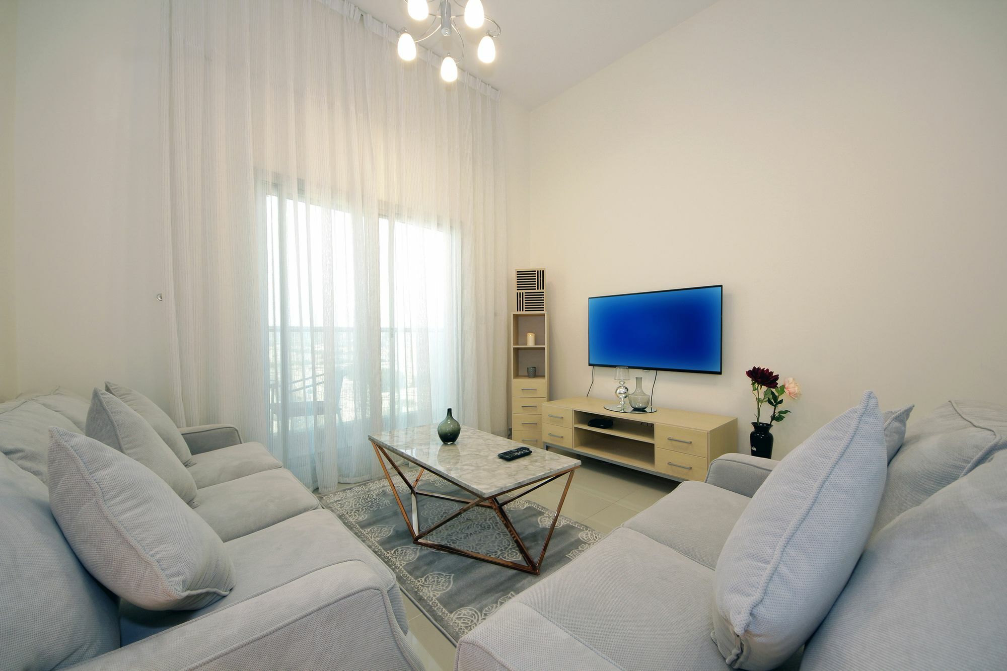 דובאי Spacious 2 Bedroom In Al Telal 11, Al Barsha 1 מראה חיצוני תמונה