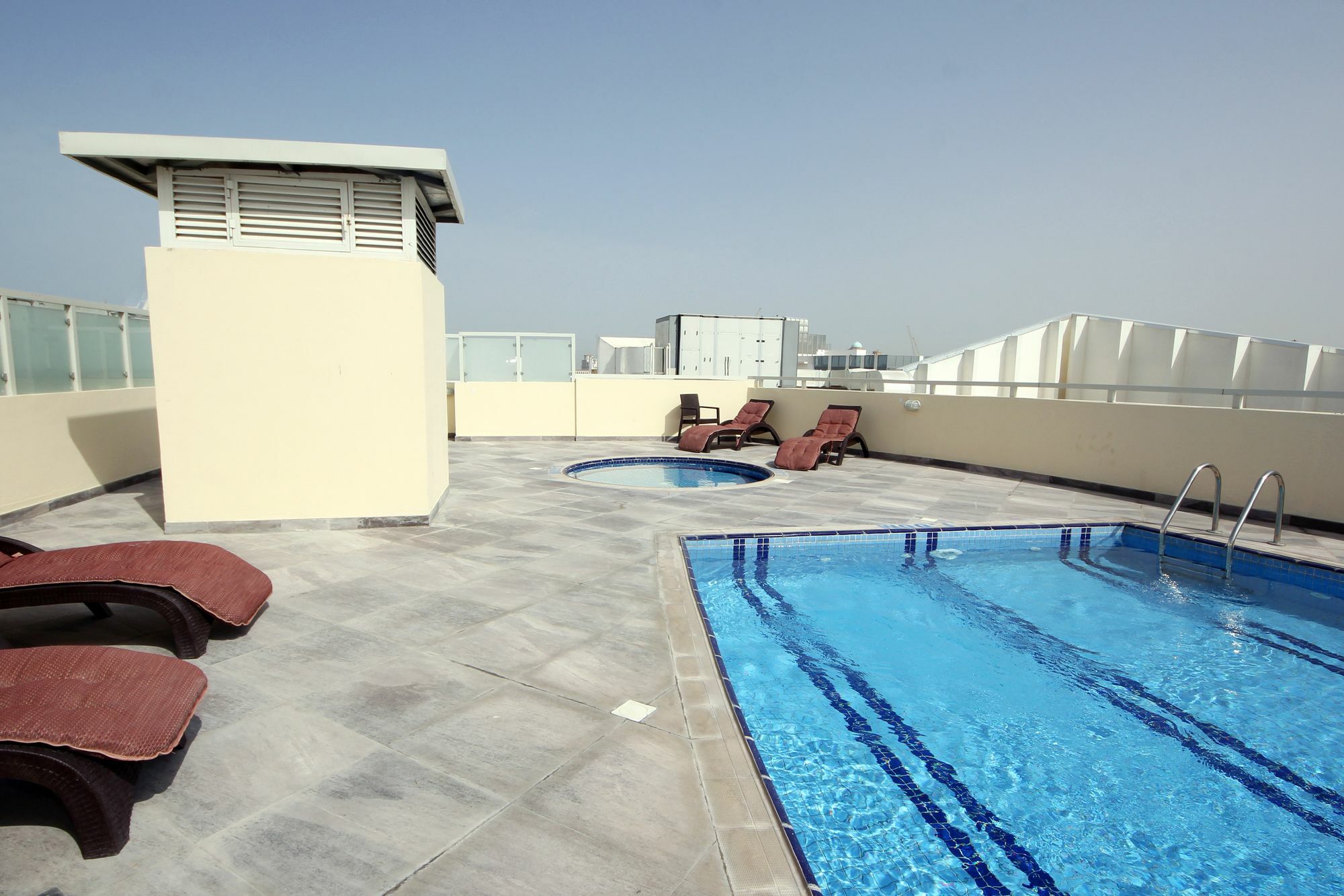 דובאי Spacious 2 Bedroom In Al Telal 11, Al Barsha 1 מראה חיצוני תמונה