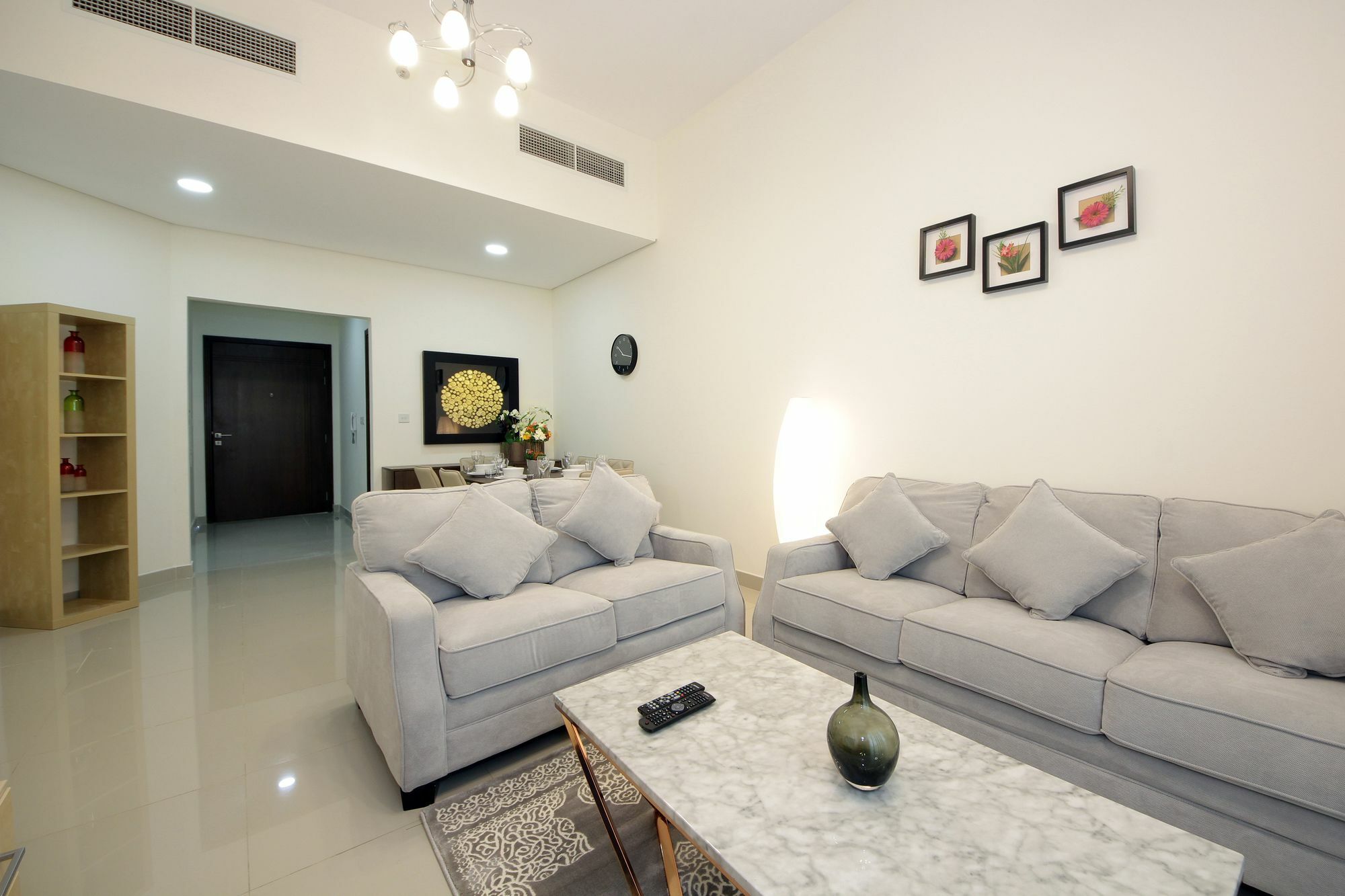 דובאי Spacious 2 Bedroom In Al Telal 11, Al Barsha 1 מראה חיצוני תמונה