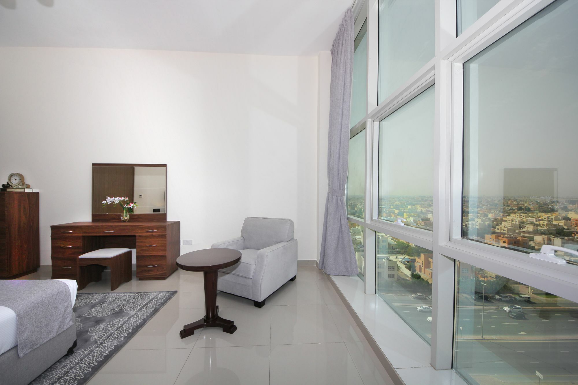 דובאי Spacious 2 Bedroom In Al Telal 11, Al Barsha 1 מראה חיצוני תמונה